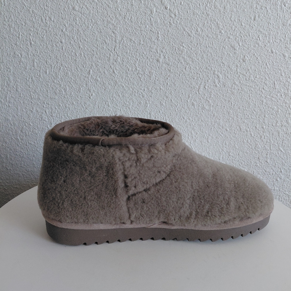 NWOB Steve Madden Cabin Taup Real Fur Upper Faux Fur Lining Booties - Picture 8 of 15